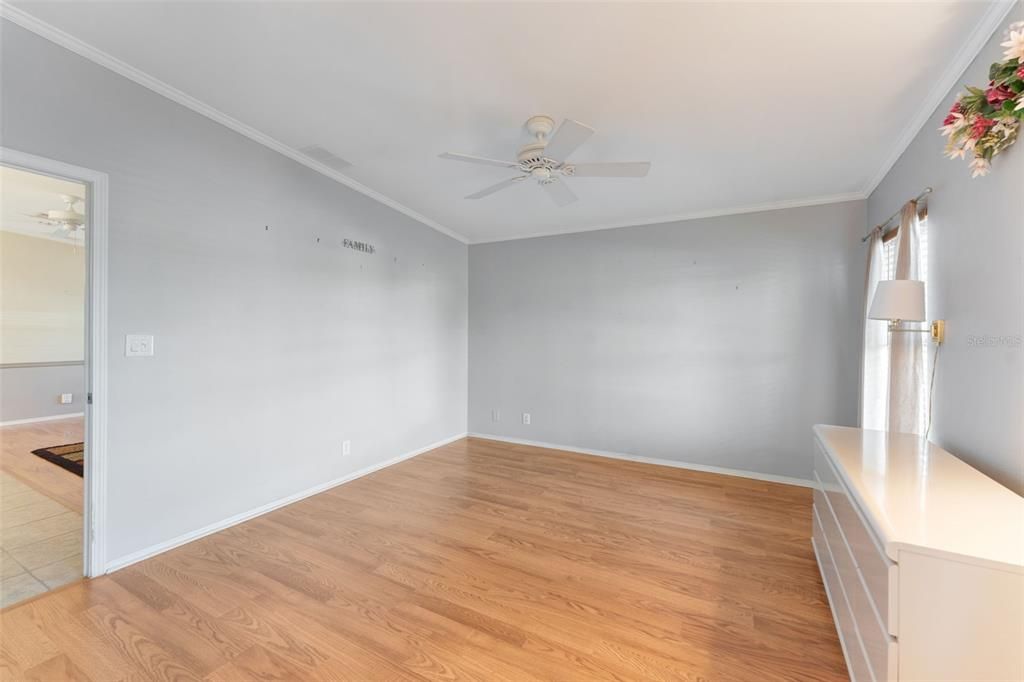 For Sale: $264,900 (3 beds, 2 baths, 1488 Square Feet)