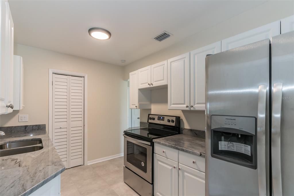 Active With Contract: $250,000 (3 beds, 2 baths, 1365 Square Feet)