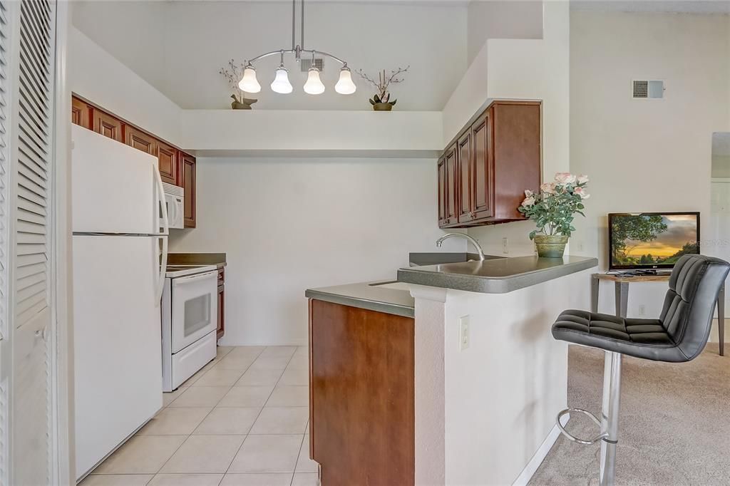 For Sale: $227,900 (2 beds, 2 baths, 1080 Square Feet)