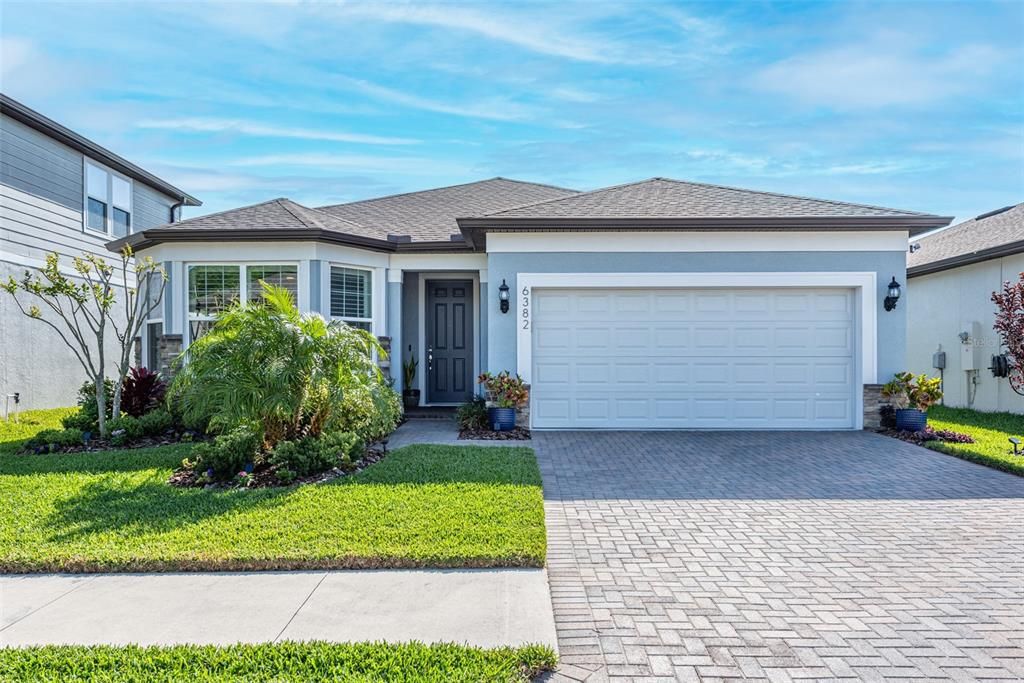 Recently Sold: $449,999 (4 beds, 2 baths, 2254 Square Feet)
