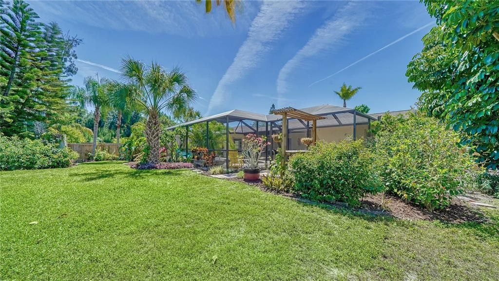 For Sale: $547,000 (3 beds, 2 baths, 1984 Square Feet)