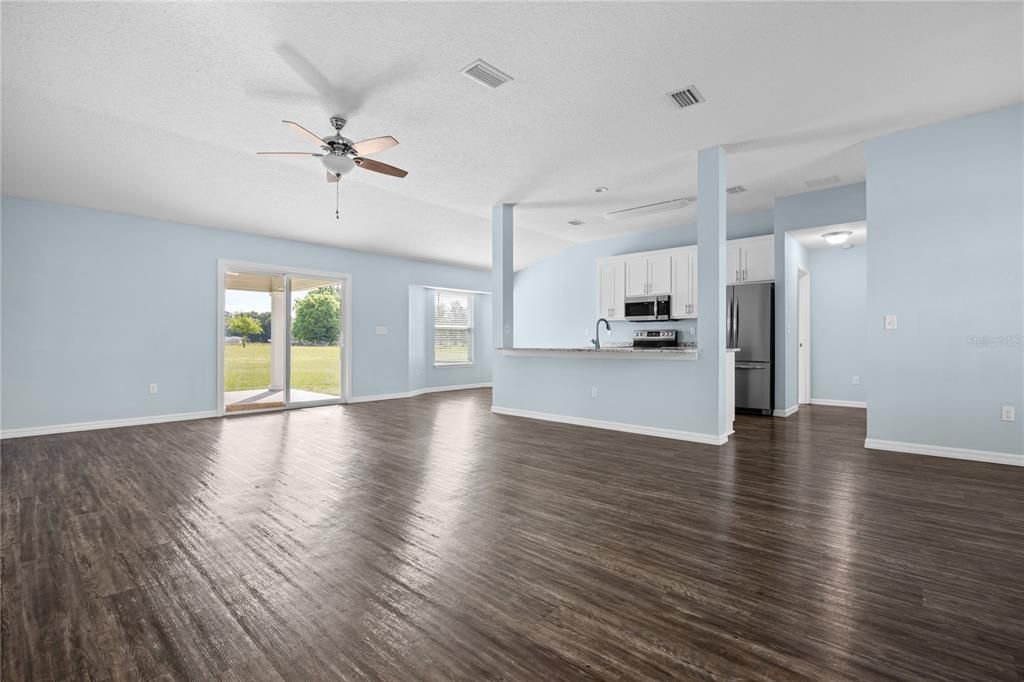 Active With Contract: $329,000 (3 beds, 2 baths, 1566 Square Feet)