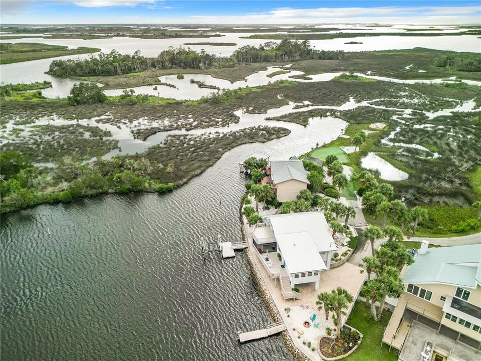 Vendido Recientemente: $1,370,000 (4 camas, 3 baños, 2406 Pies cuadrados)