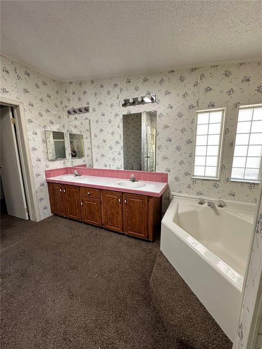 Недавно арендовано: $1,600 (4 спален, 2 ванн, 1836 Квадратных фут)
