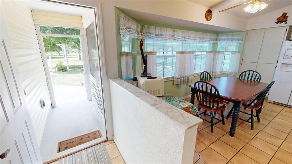 Front foyer and kitchen dinette