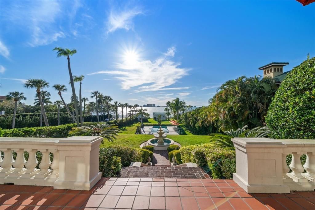 For Sale: $6,900,000 (5 beds, 5 baths, 5698 Square Feet)