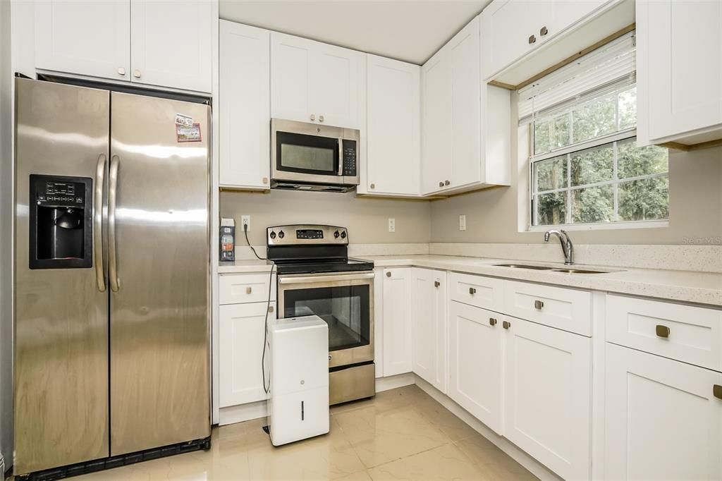 For Sale: $261,500 (3 beds, 2 baths, 1372 Square Feet)