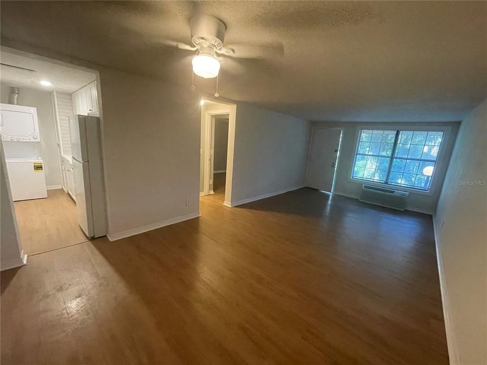 For Sale: $110,000 (1 beds, 1 baths, 548 Square Feet)