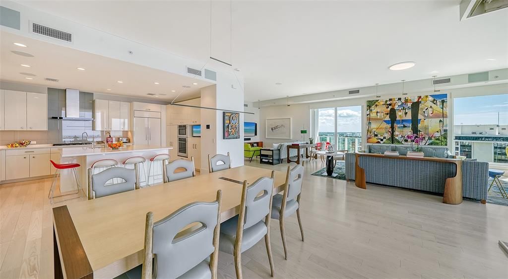 Active With Contract: $6,650,000 (3 beds, 3 baths, 4155 Square Feet)