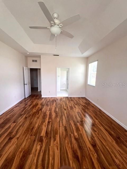 Recently Rented: $1,900 (3 beds, 2 baths, 1702 Square Feet)