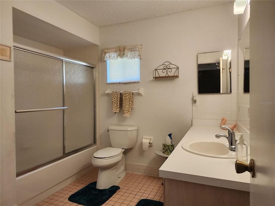 Guest Bathroom with tub/shower combo