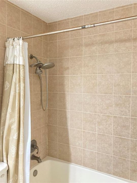Bathtub/Shower combo