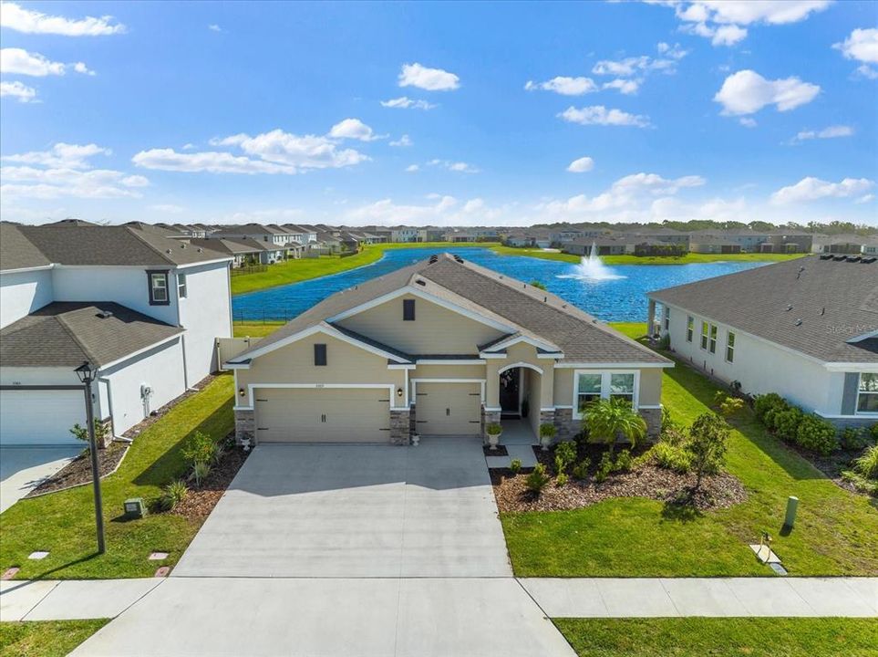 Welcome to your Florida Oasis at 5369 Grove Mill Loop!