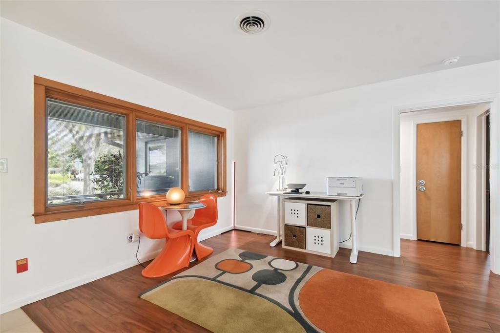 Active With Contract: $495,000 (2 beds, 2 baths, 1428 Square Feet)