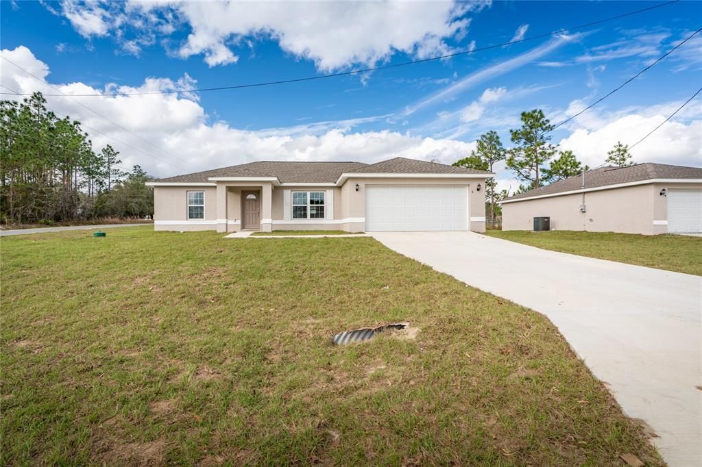 Active With Contract: $257,500 (3 beds, 2 baths, 1337 Square Feet)