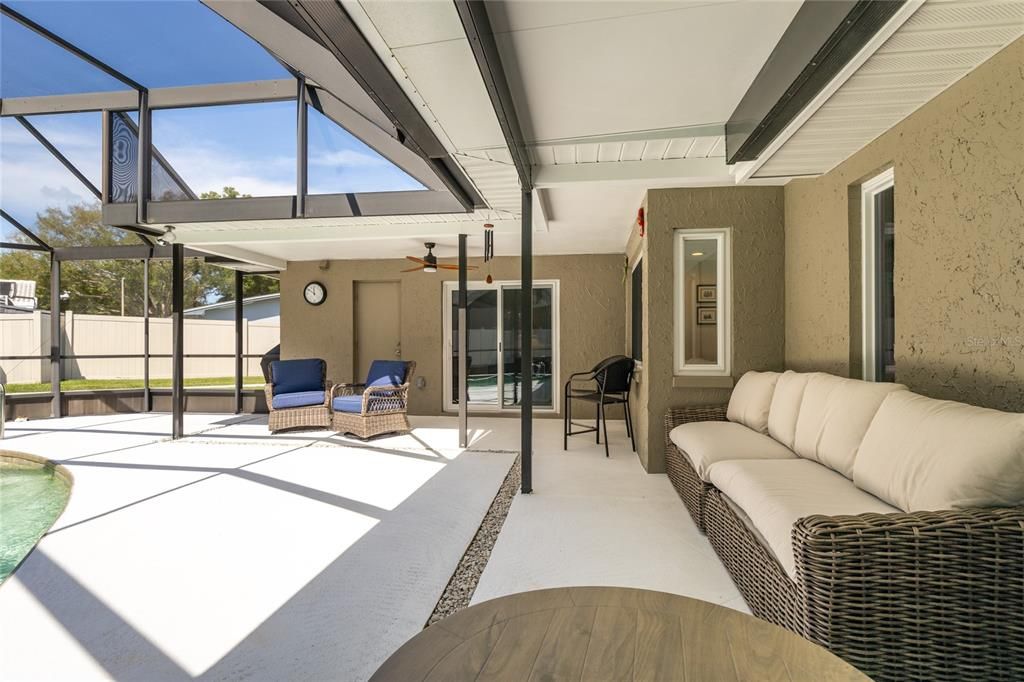 Active With Contract: $800,000 (4 beds, 3 baths, 2452 Square Feet)