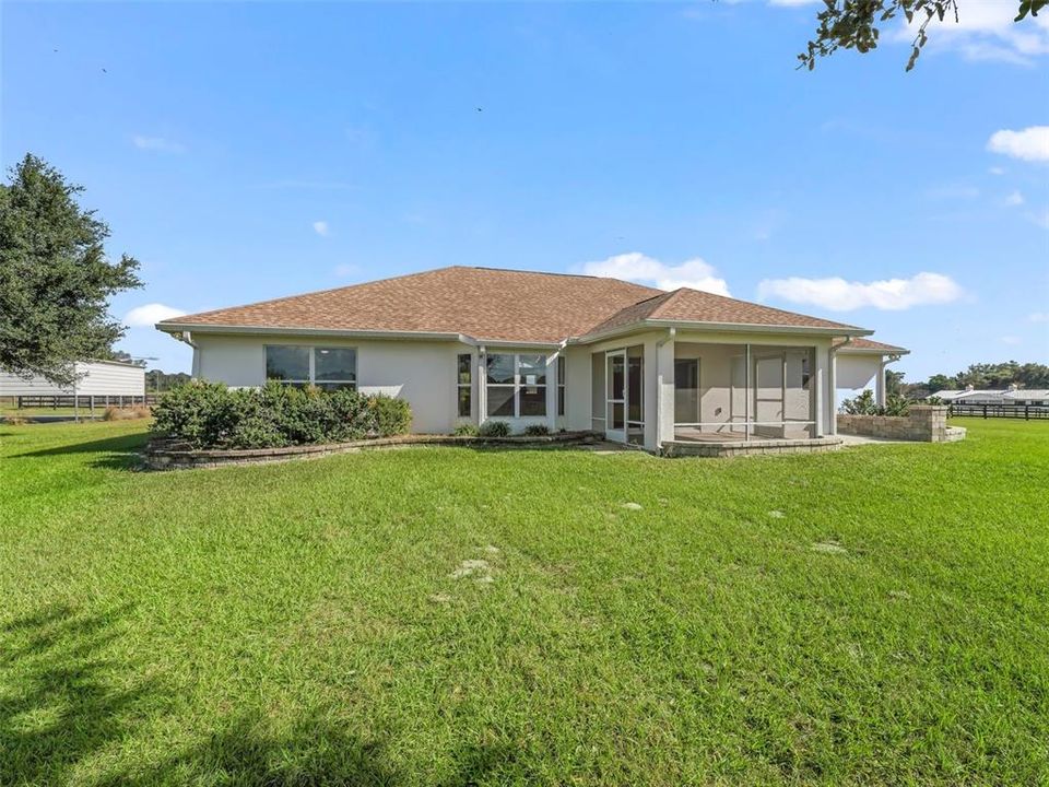 For Sale: $1,800,000 (3 beds, 2 baths, 2453 Square Feet)