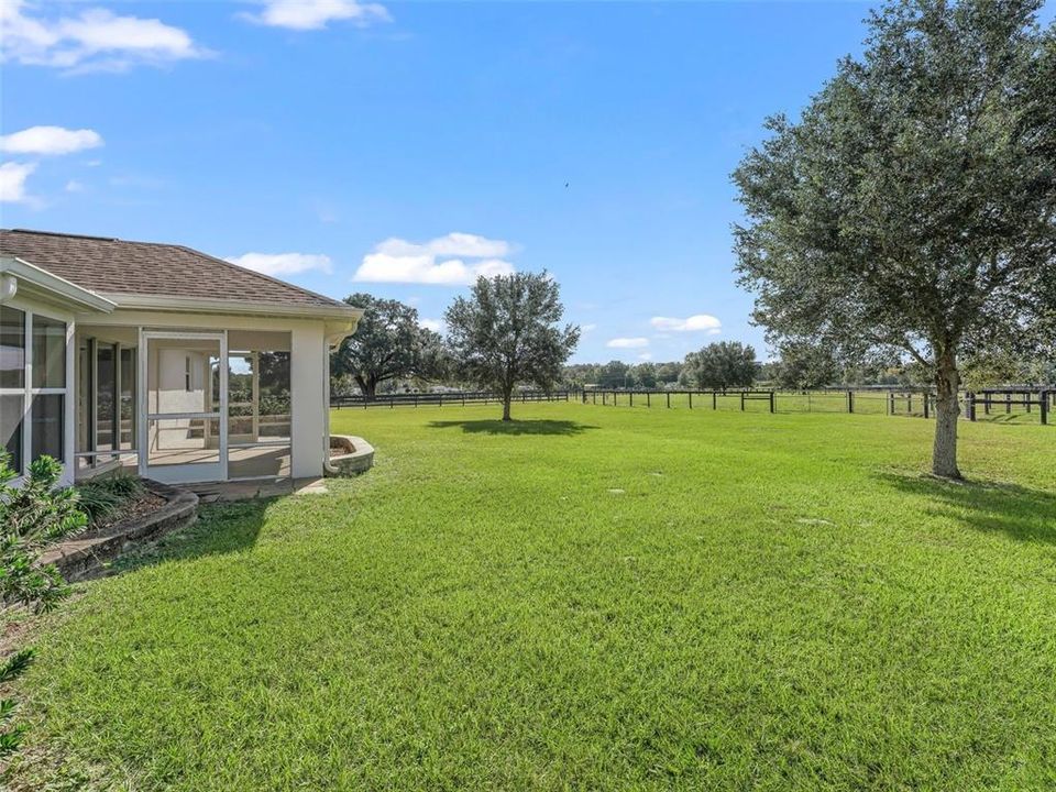 For Sale: $1,800,000 (3 beds, 2 baths, 2453 Square Feet)