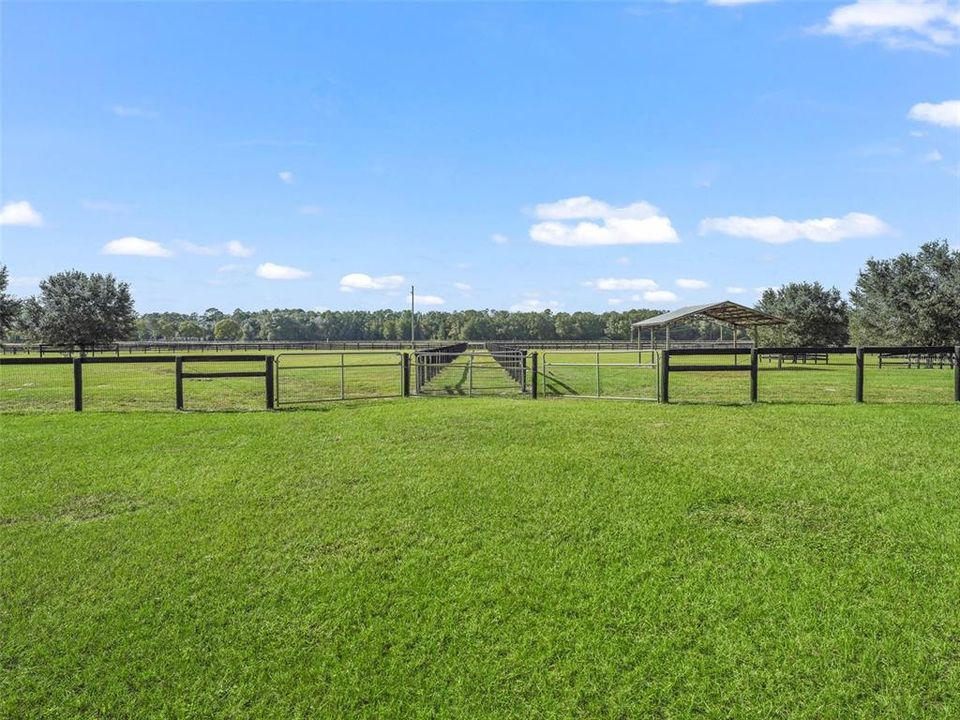 For Sale: $1,800,000 (3 beds, 2 baths, 2453 Square Feet)