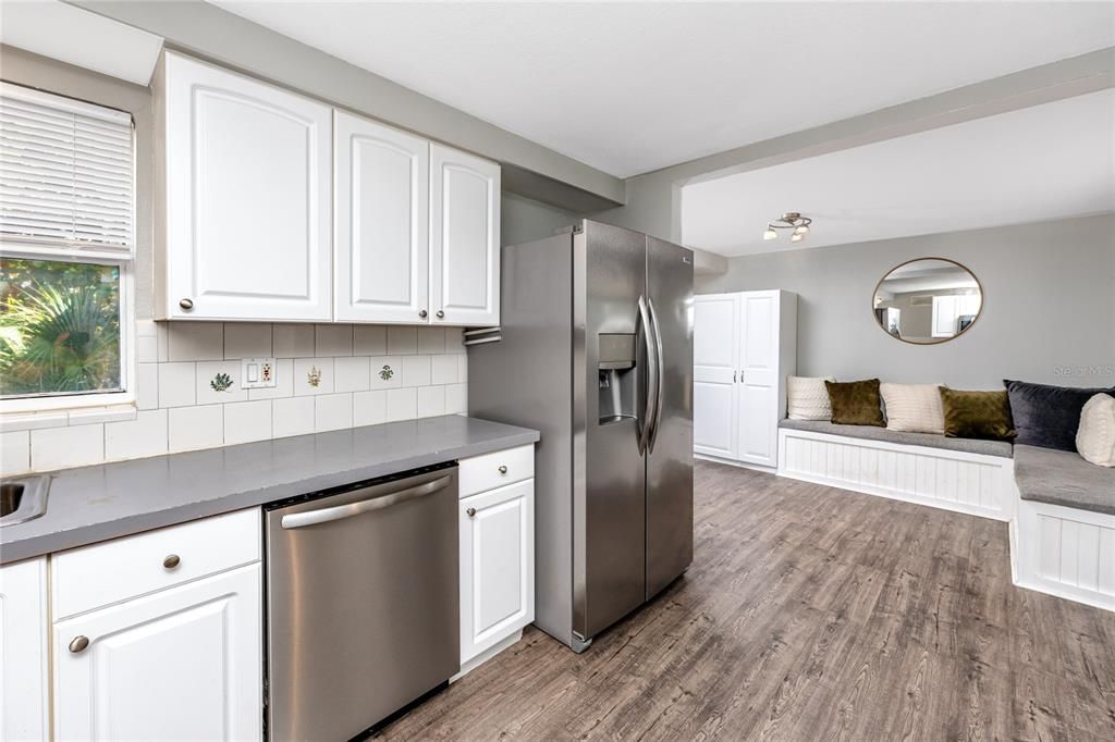 Recently Sold: $349,500 (2 beds, 2 baths, 1091 Square Feet)