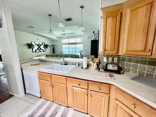 Recently Sold: $269,900 (2 beds, 2 baths, 1448 Square Feet)