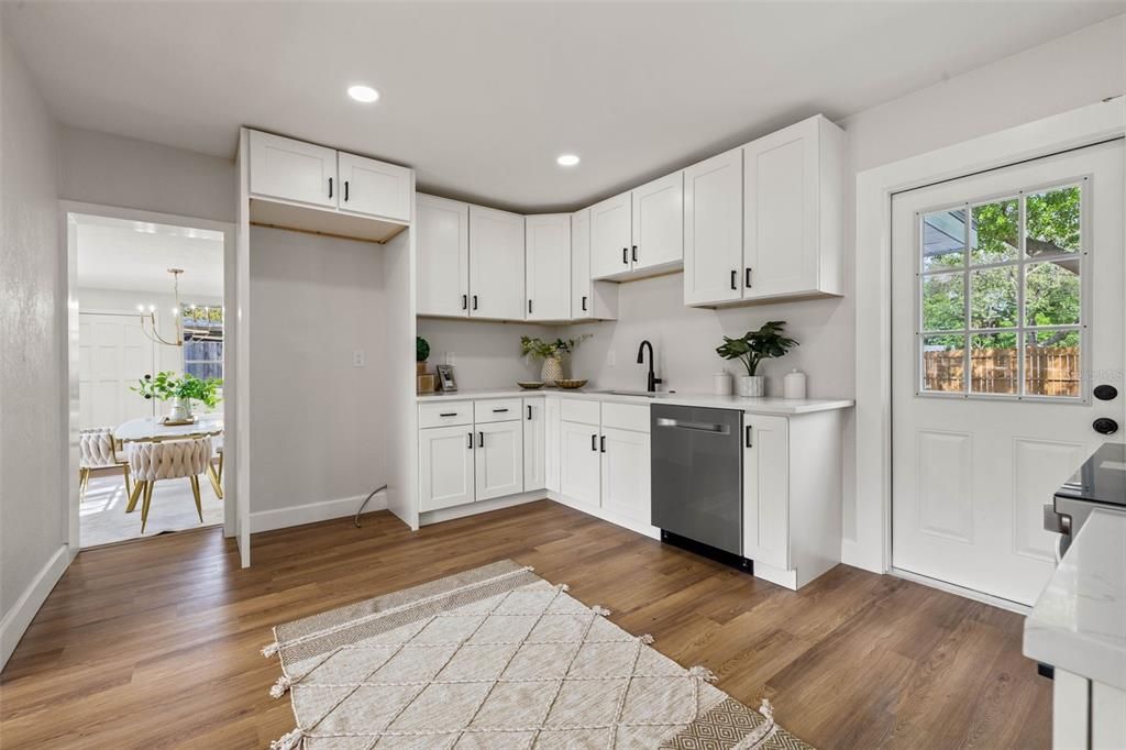 Active With Contract: $425,000 (3 beds, 2 baths, 1587 Square Feet)