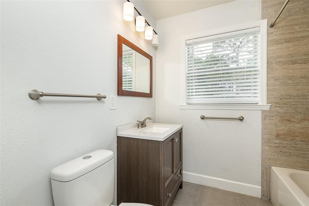 Active With Contract: $2,895 (3 beds, 2 baths, 1454 Square Feet)