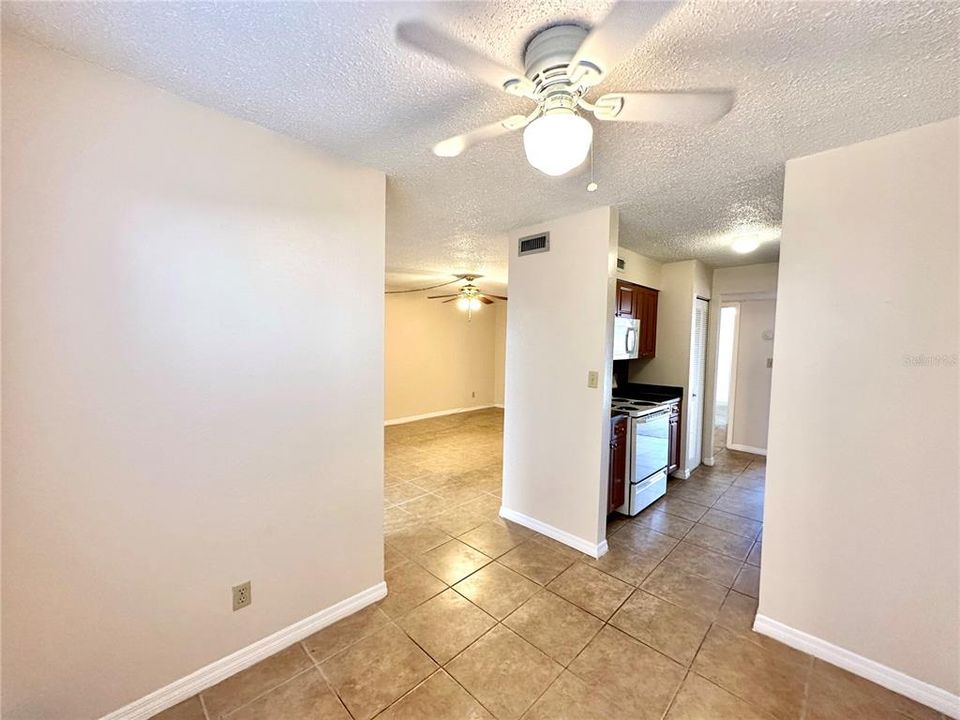 For Sale: $110,000 (1 beds, 1 baths, 707 Square Feet)