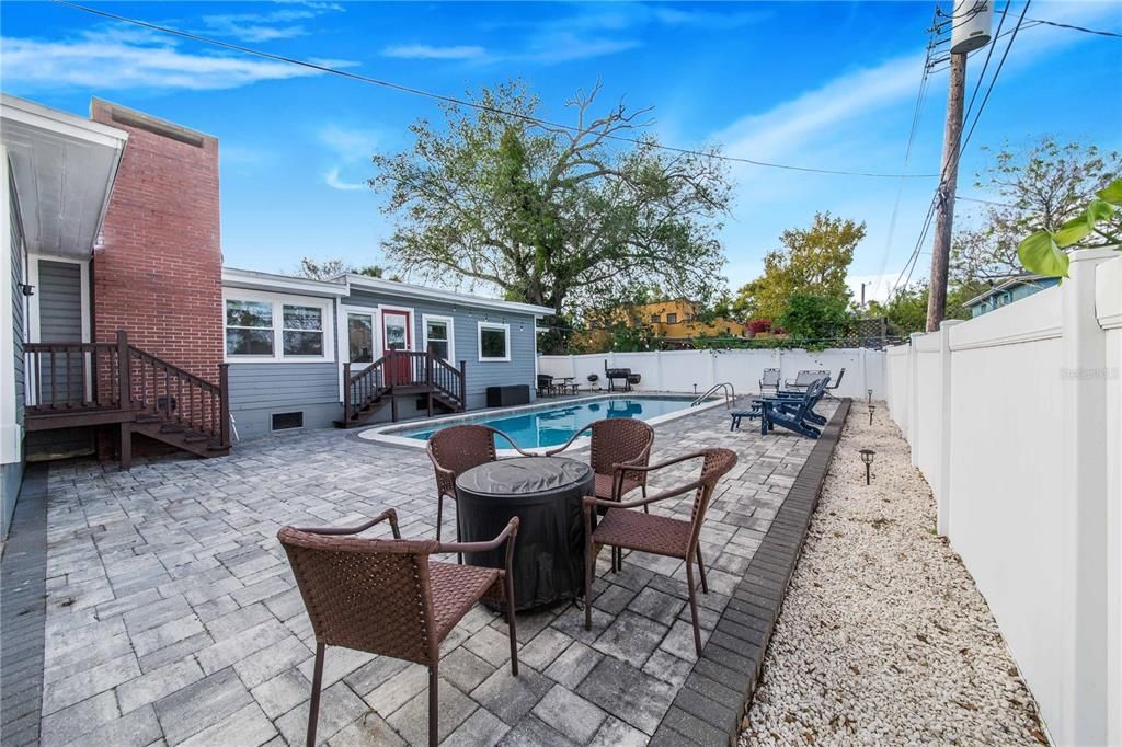 For Sale: $540,000 (4 beds, 2 baths, 2332 Square Feet)