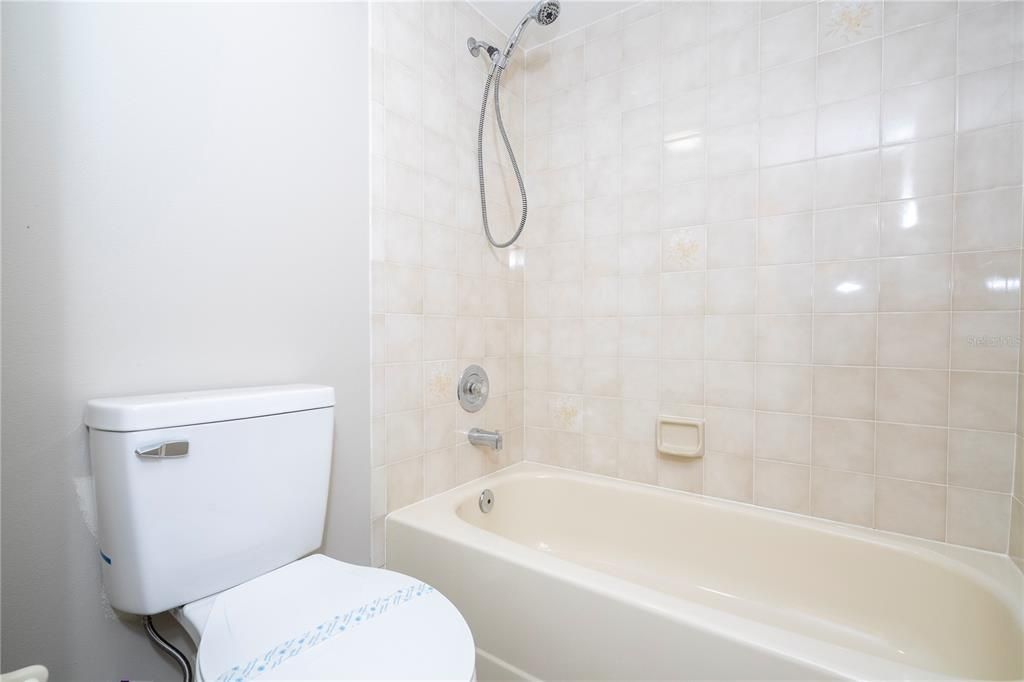 For Sale: $219,000 (2 beds, 2 baths, 1288 Square Feet)