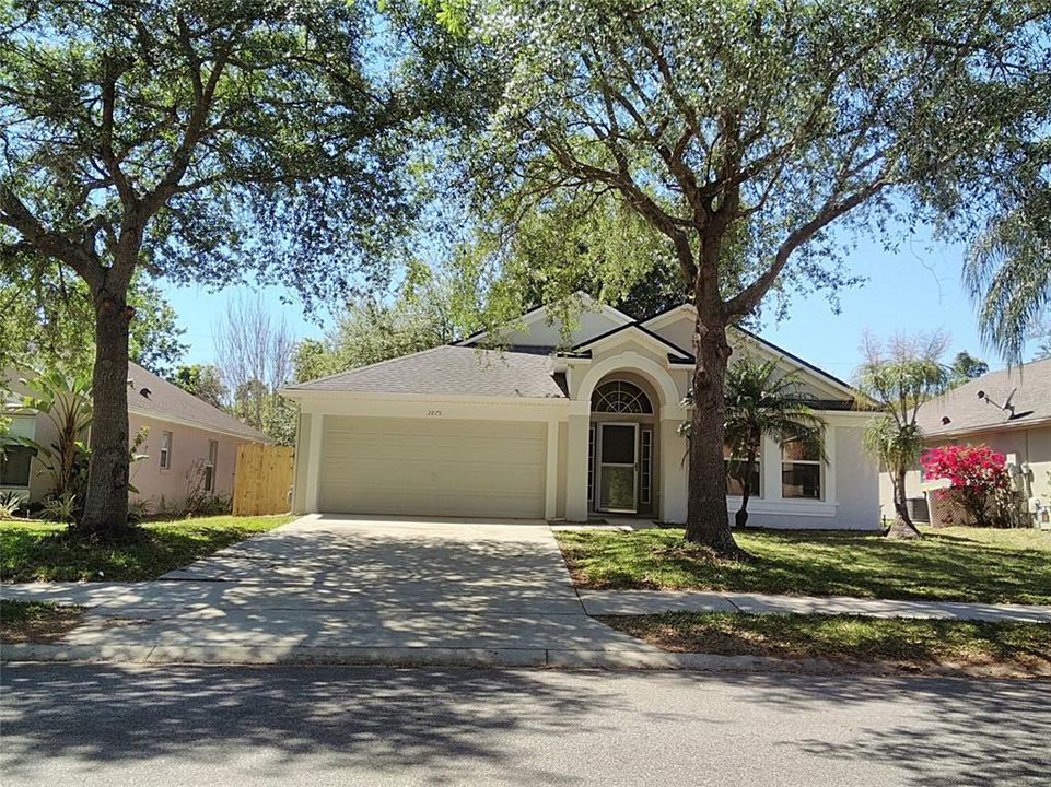 Active With Contract: $342,900 (4 beds, 2 baths, 1926 Square Feet)