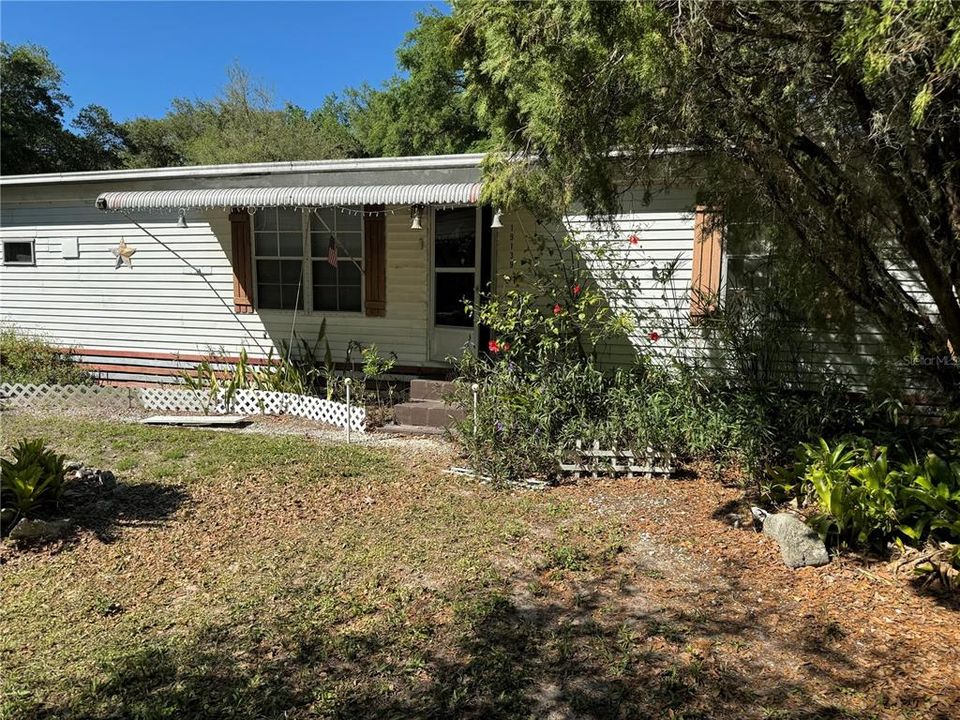 Active With Contract: $85,000 (3 beds, 2 baths, 1344 Square Feet)
