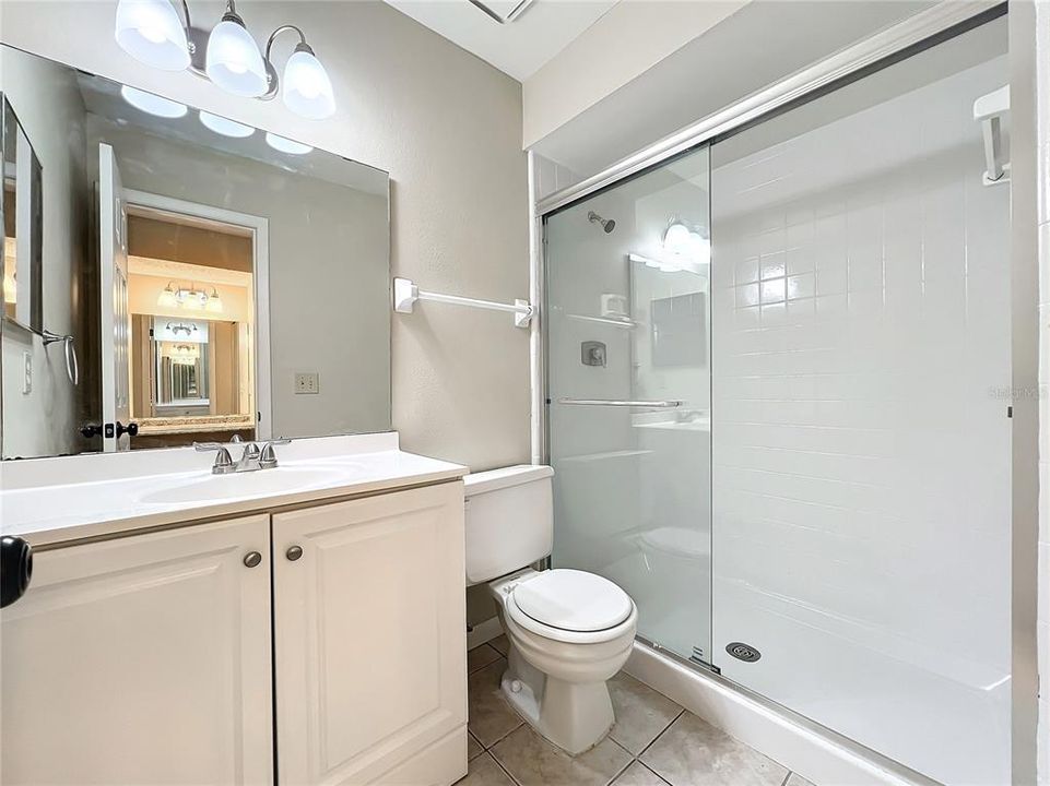 最近售出: $299,900 (3 贝兹, 2 浴室, 1284 平方英尺)