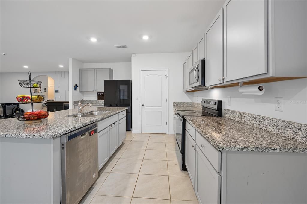 For Sale: $435,000 (4 beds, 2 baths, 2334 Square Feet)