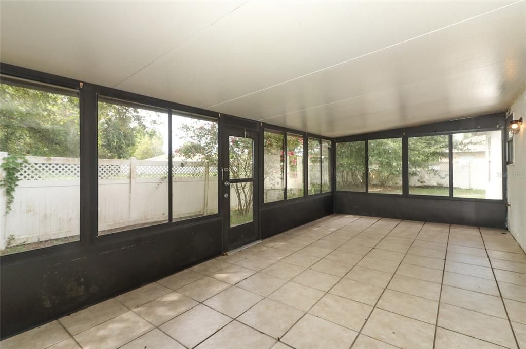 For Sale: $269,000 (3 beds, 2 baths, 1209 Square Feet)