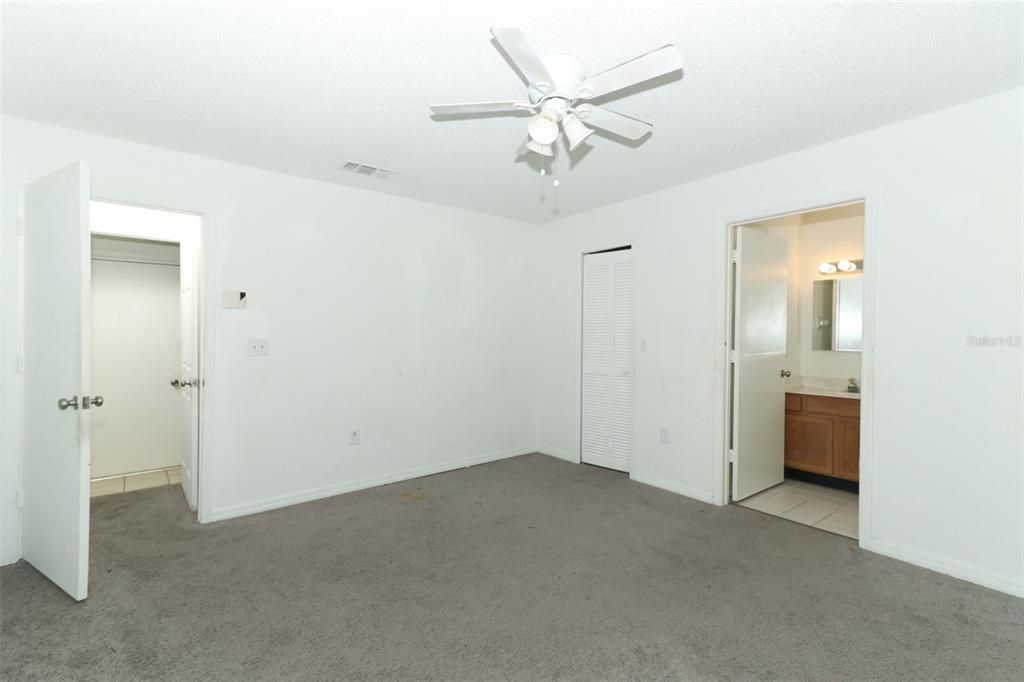 For Sale: $269,000 (3 beds, 2 baths, 1209 Square Feet)