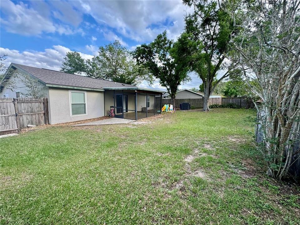 Active With Contract: $359,900 (3 beds, 2 baths, 1420 Square Feet)