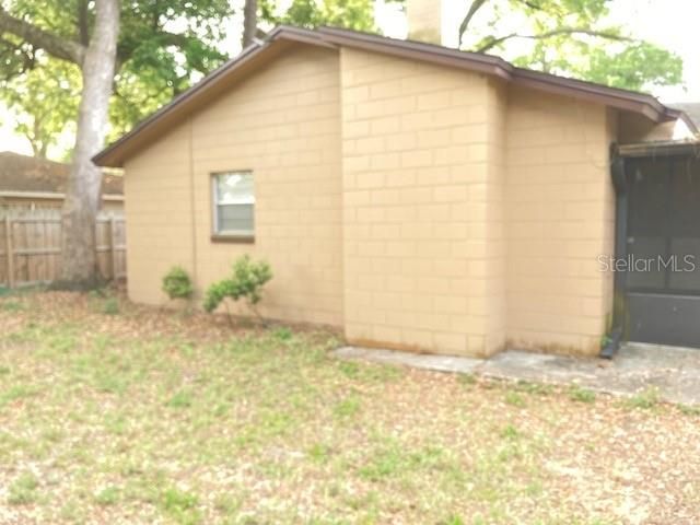 Recently Sold: $320,000 (3 beds, 2 baths, 1493 Square Feet)
