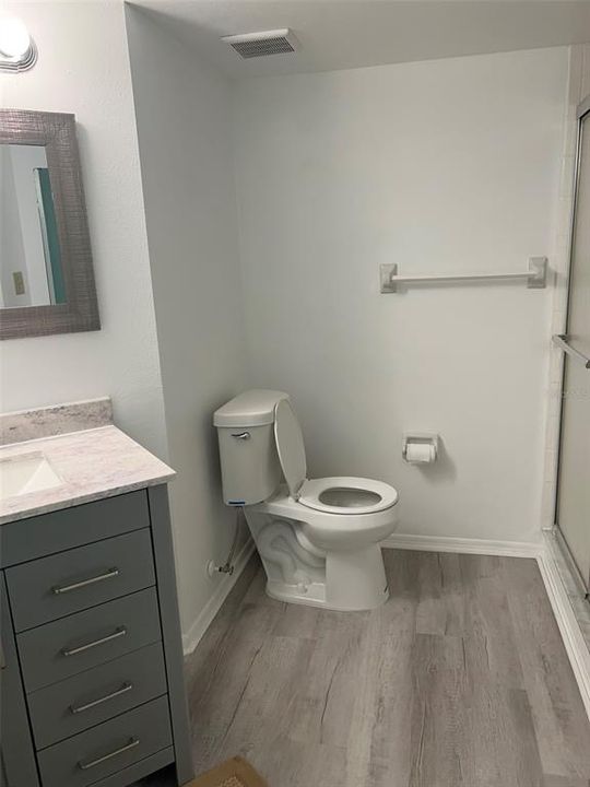 Active With Contract: $1,550 (2 beds, 2 baths, 899 Square Feet)