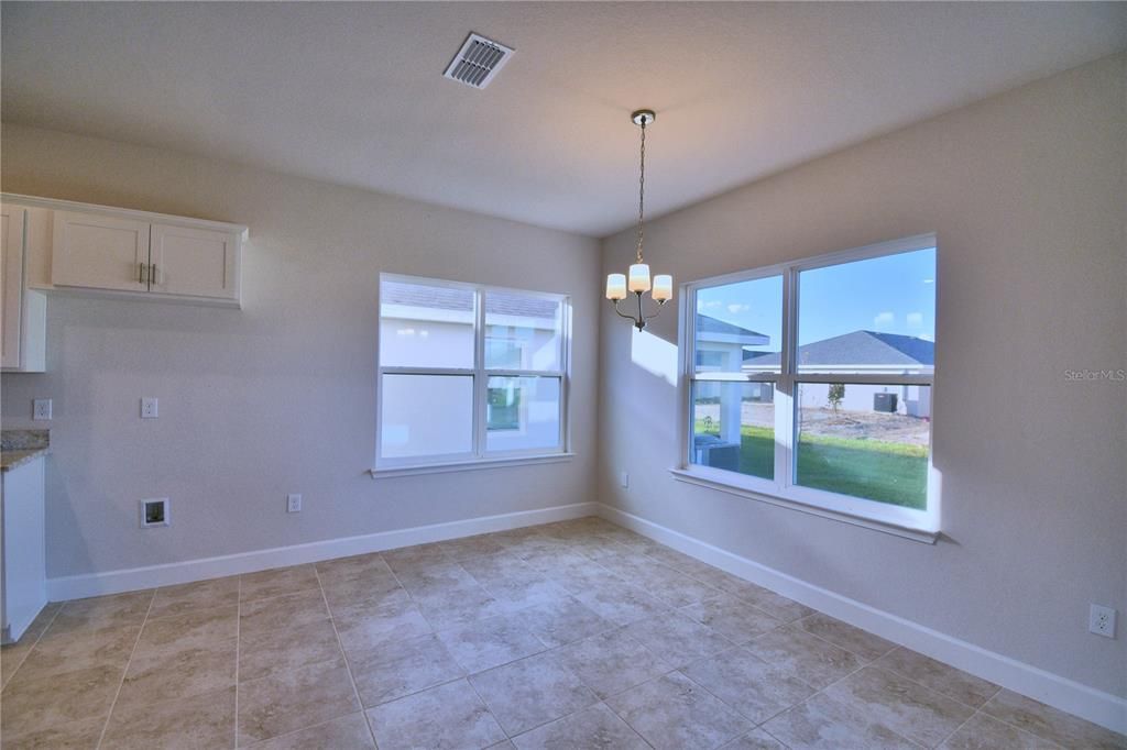 For Sale: $350,529 (4 beds, 2 baths, 2202 Square Feet)
