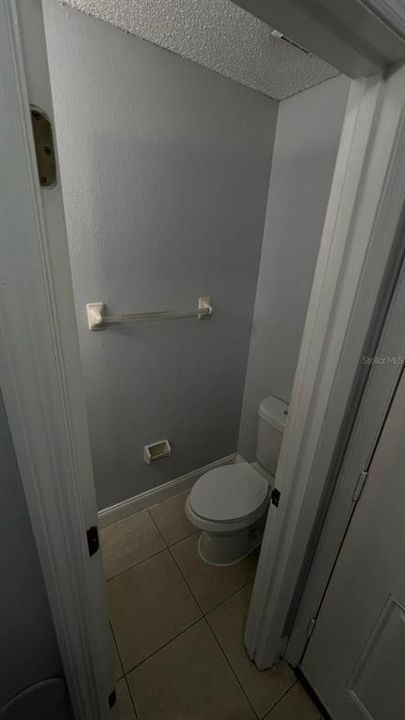 1st floor 1/2 bathroom