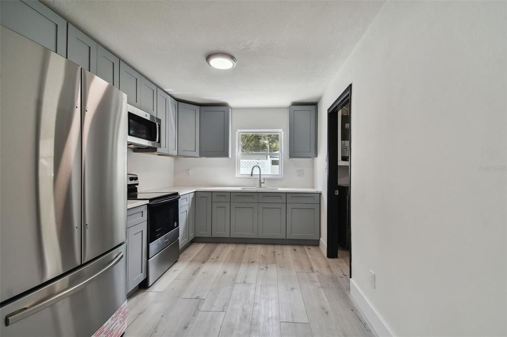 Active With Contract: $329,900 (3 beds, 2 baths, 1740 Square Feet)