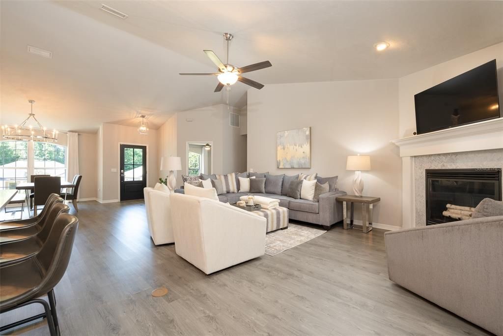 Active With Contract: $449,800 (4 beds, 2 baths, 1885 Square Feet)