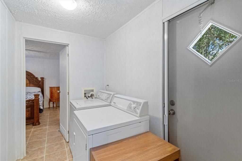 En Venta: $154,900 (2 camas, 2 baños, 896 Pies cuadrados)