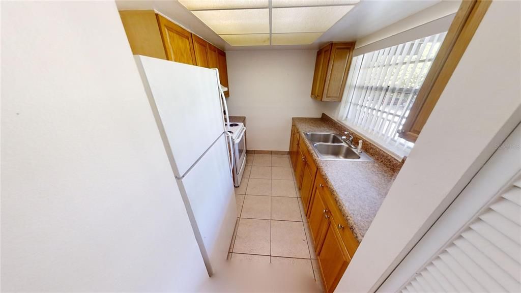 For Rent: $1,300 (1 beds, 1 baths, 627 Square Feet)