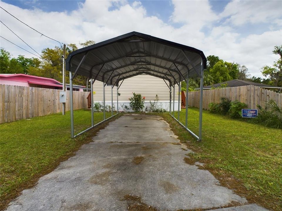 For Sale: $225,000 (3 beds, 2 baths, 960 Square Feet)