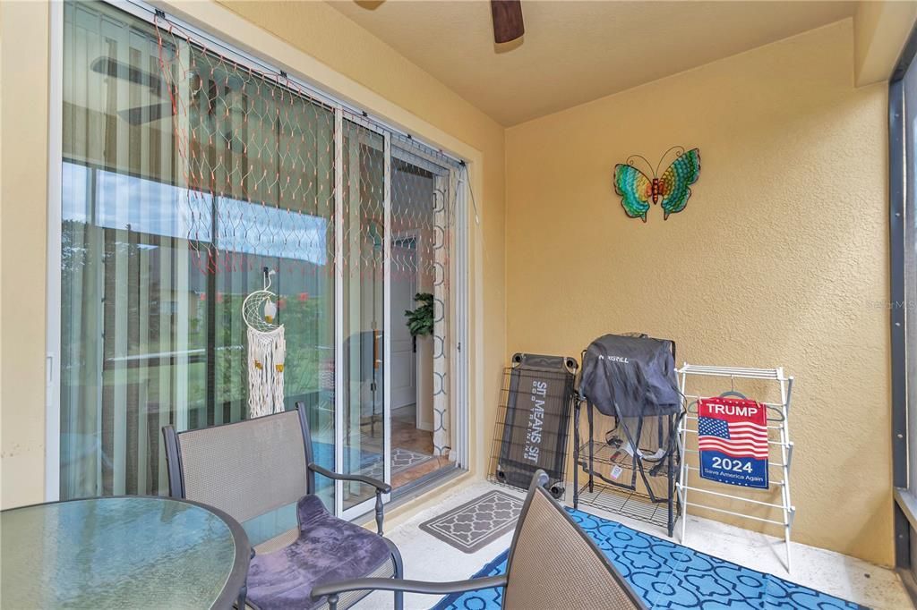 For Sale: $339,900 (2 beds, 2 baths, 1374 Square Feet)