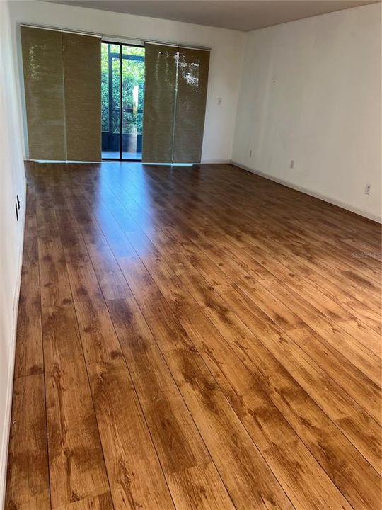 Recently Sold: $148,000 (1 beds, 1 baths, 908 Square Feet)