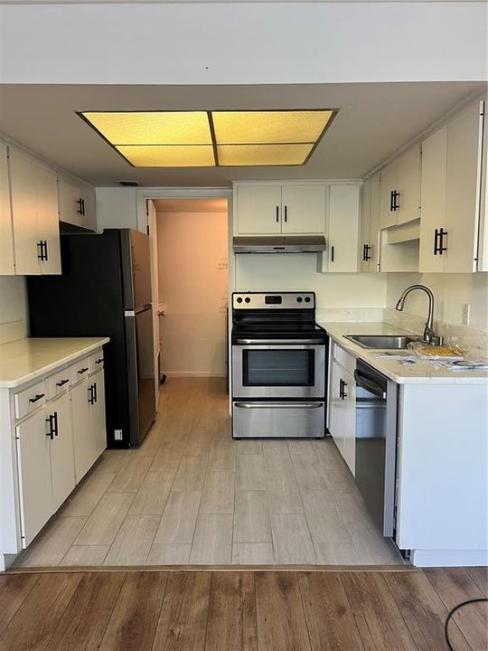 Recently Sold: $148,000 (1 beds, 1 baths, 908 Square Feet)