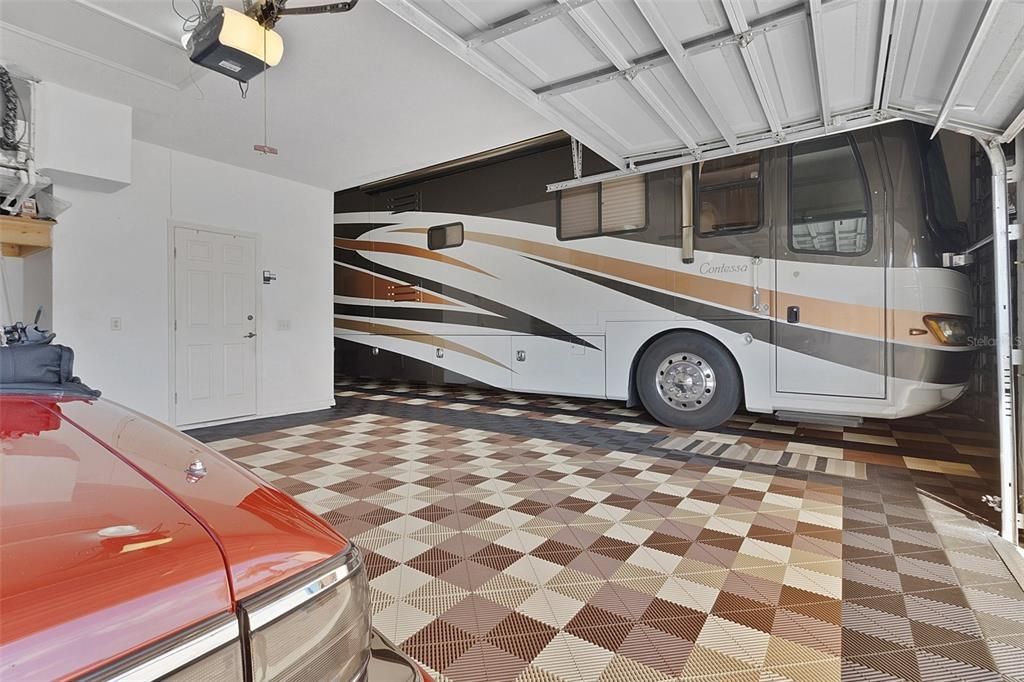 2 car garage with RV Garage